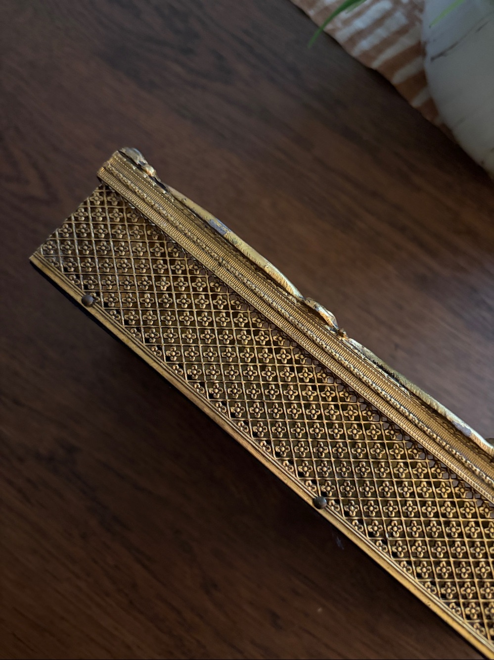 Ornate Gold Decorative Tissue Box Cover - Vintage-Style Home Bath Accessory - Picture 2 of 3